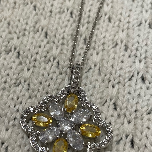 Natural oval yellow citrine with white sapphire bridal set. 925 sterling sliver - Picture 4 of 10